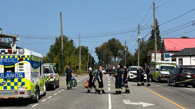 3 stabbed, standoff continues in Kingston | CBC News