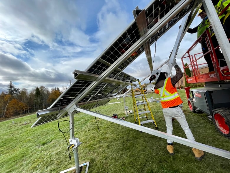 4 innovative Indigenous-led clean energy projects | CBC News