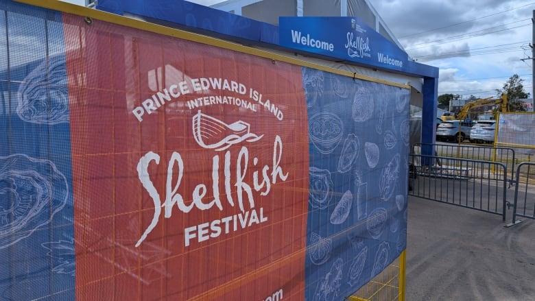 550 people report illness after P.E.I. shellfish festival, health officials say | CBC News