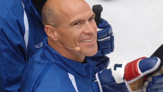 Hall of Famer Mark Messier headlines Amazon's NHL broadcast team | CBC Sports