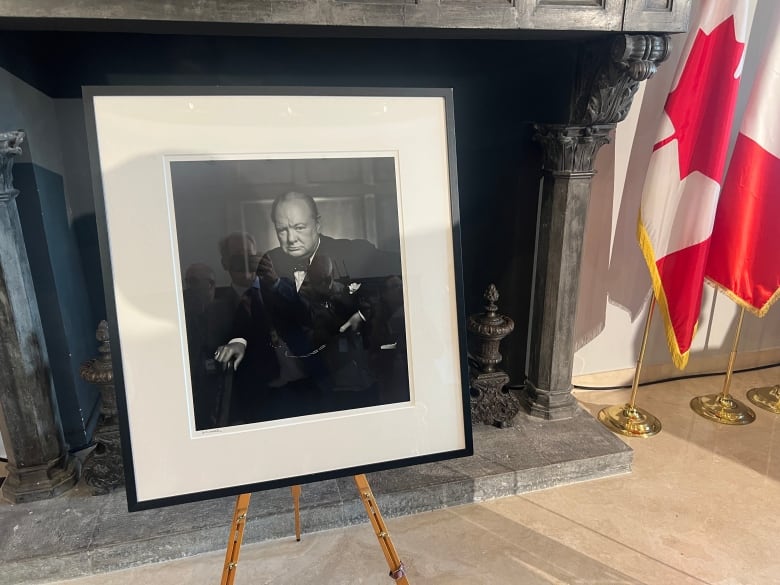 Heist to homecoming: Stolen portrait of Winston Churchill returning to Canada | CBC News