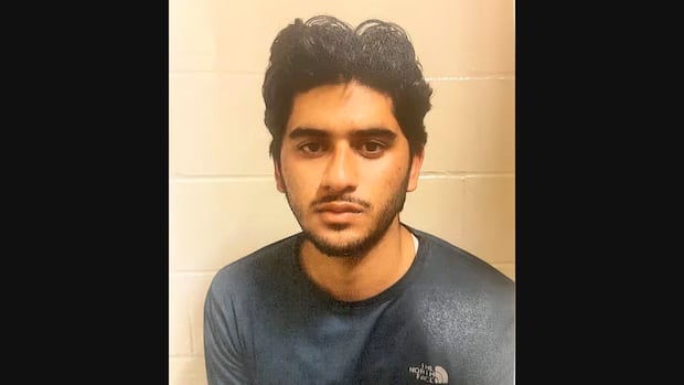 RCMP feared they'd have to release ISIS suspect linked to Jewish centre plot, documents show | CBC News