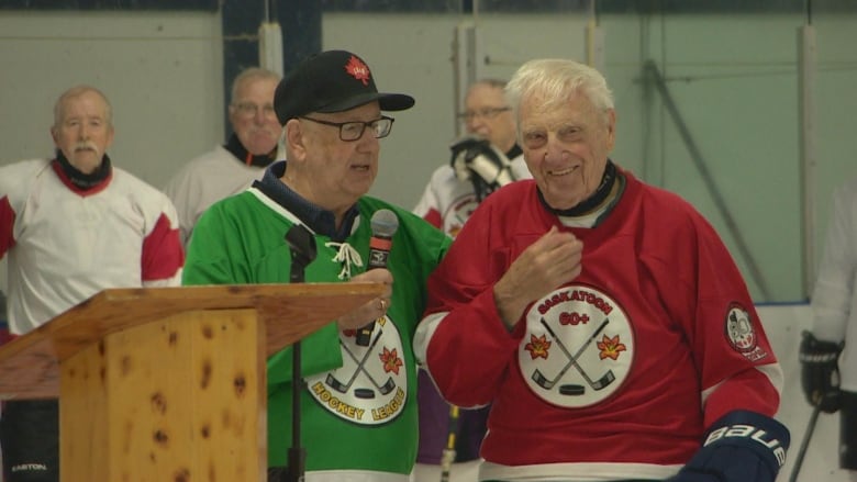 Sask. hockey player, 90, honoured for co-founding seniors league that's 'the envy of any league in Canada' | CBC News