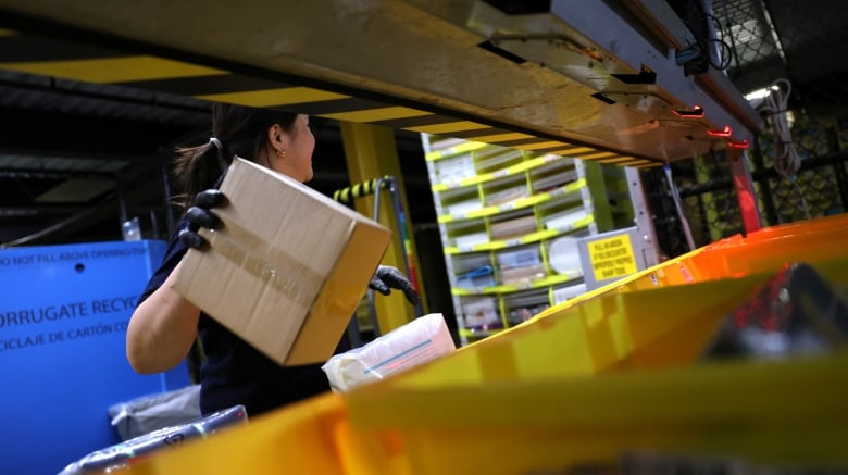 Antitrust case against Amazon to move forward in the U.S. | CBC News
