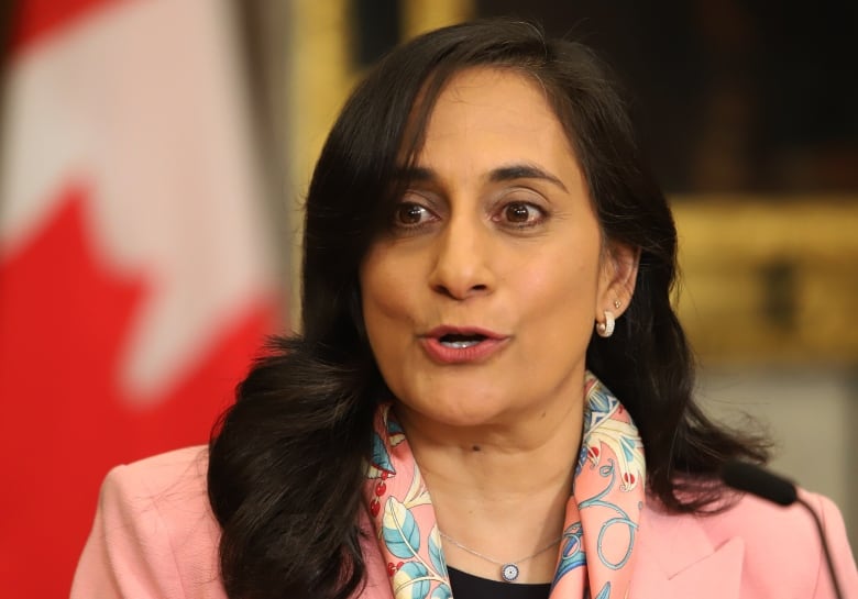 Public service union calls for investigation into return-to-office mandate | CBC News