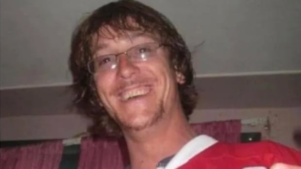 Widow lost her 'best friend of 22 years' when Ontario dad of 3 killed after ejected from waste truck | CBC News