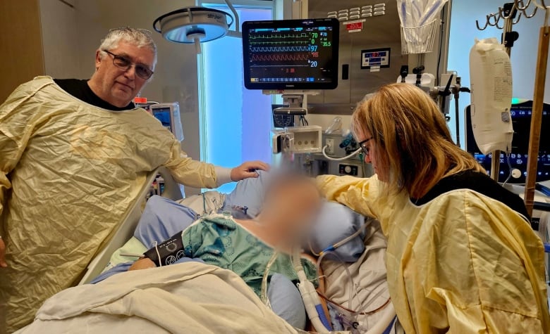An Ottawa hospital misidentified a dying patient. Two families say they're being ignored