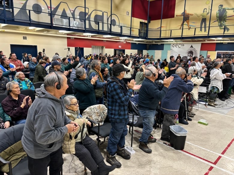Canadian government apologizes to Inuit in Nunavik for mass killing of sled dogs