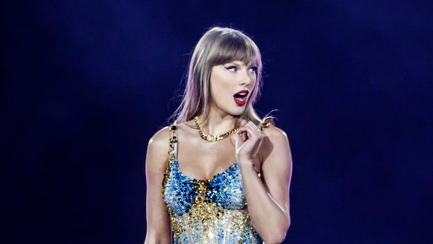 Not 'sorry aboot it!': Taylor Swift wows in electric Toronto debut
