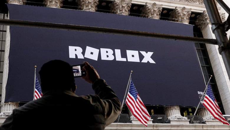 Roblox unveils new parental controls, limits messaging for users under 13