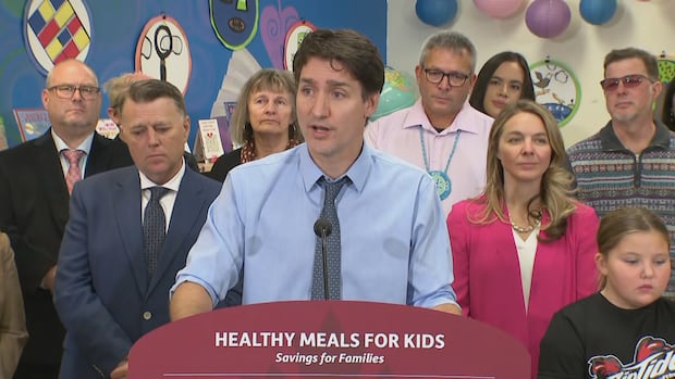 Trudeau says NDP turning its back on workers by stalling $250 rebate cheques