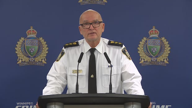 Winnipeg police shoot, kill man in parking lot after he stabbed officer