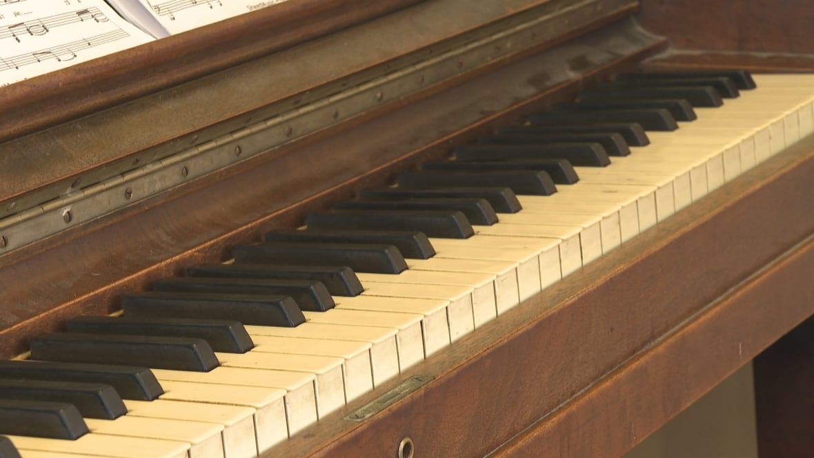 Can't give them away: Vintage upright pianos are meeting a sorry end