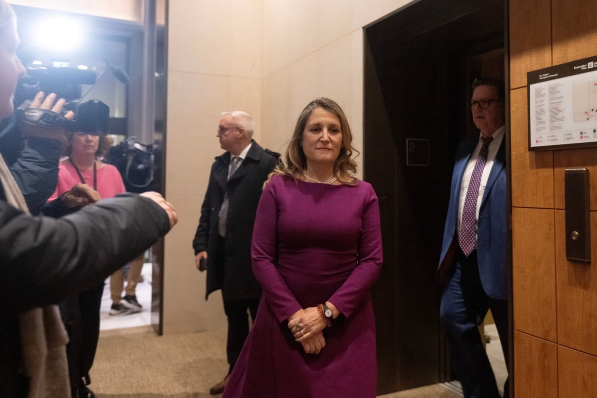 Trudeau gave a speech to the Liberals' holiday party â but Freeland stole the show