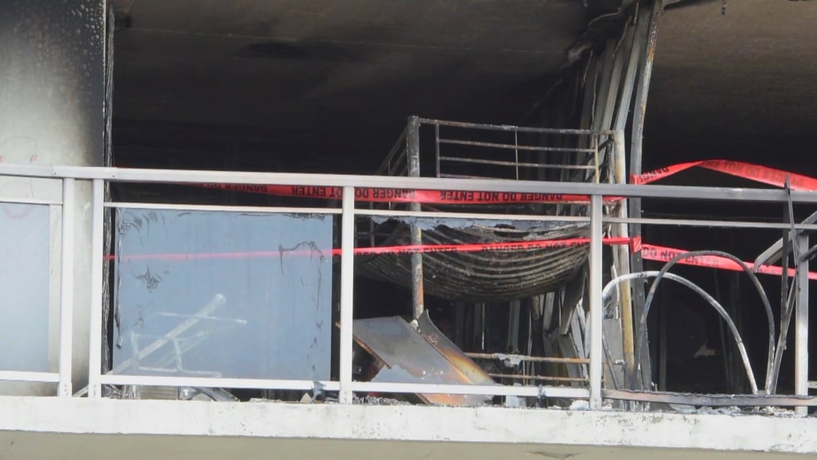 2 children, 1 adult dead after highrise apartment building fire in Hamilton