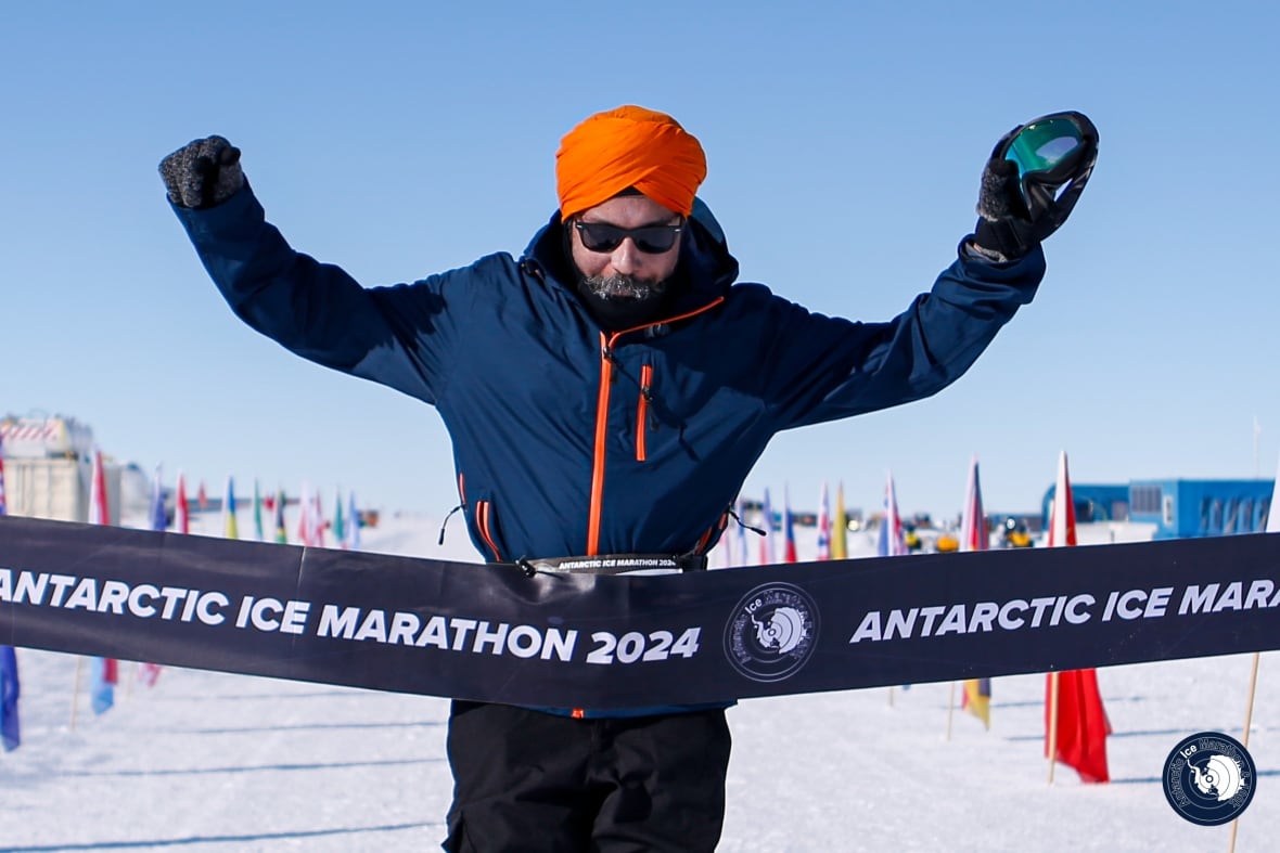 A marathon on every continent: Windsor, Ont., man completes rare feat by racing in Antarctica