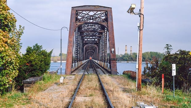 Border agency, RCMP make arrest at Niagara border after human smuggling attempt, officials say