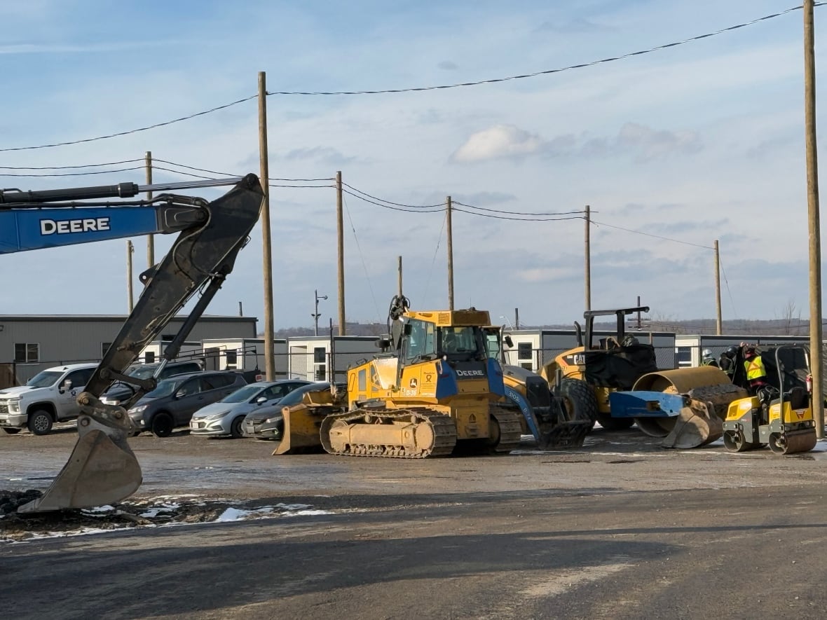 City of Hamilton under fire by local tiny homes companies for ordering shelters made in China
