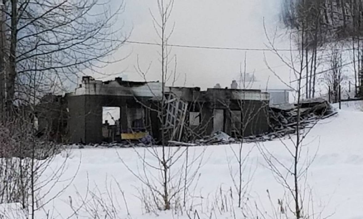 Province seeks new operator for B.C. ski hill while suing previous resort owner over fire insurance claim
