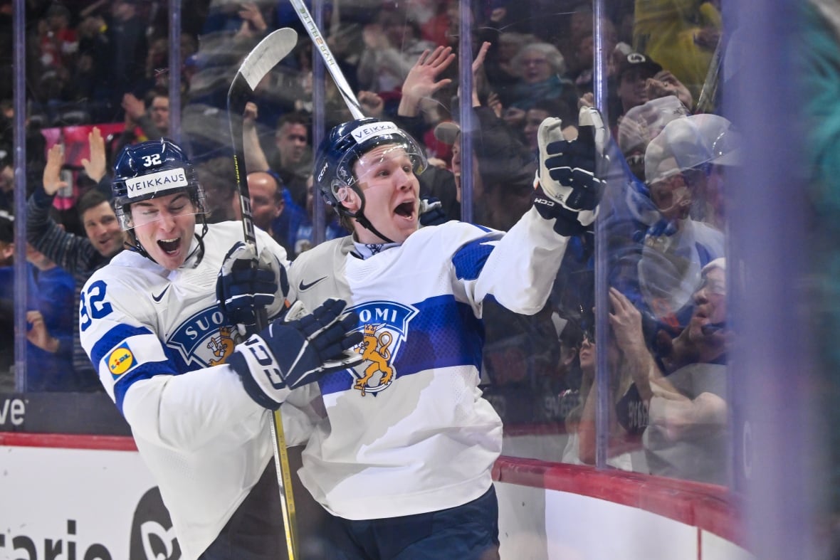 U.S. wins 2nd straight world junior hockey title with OT win over Finland