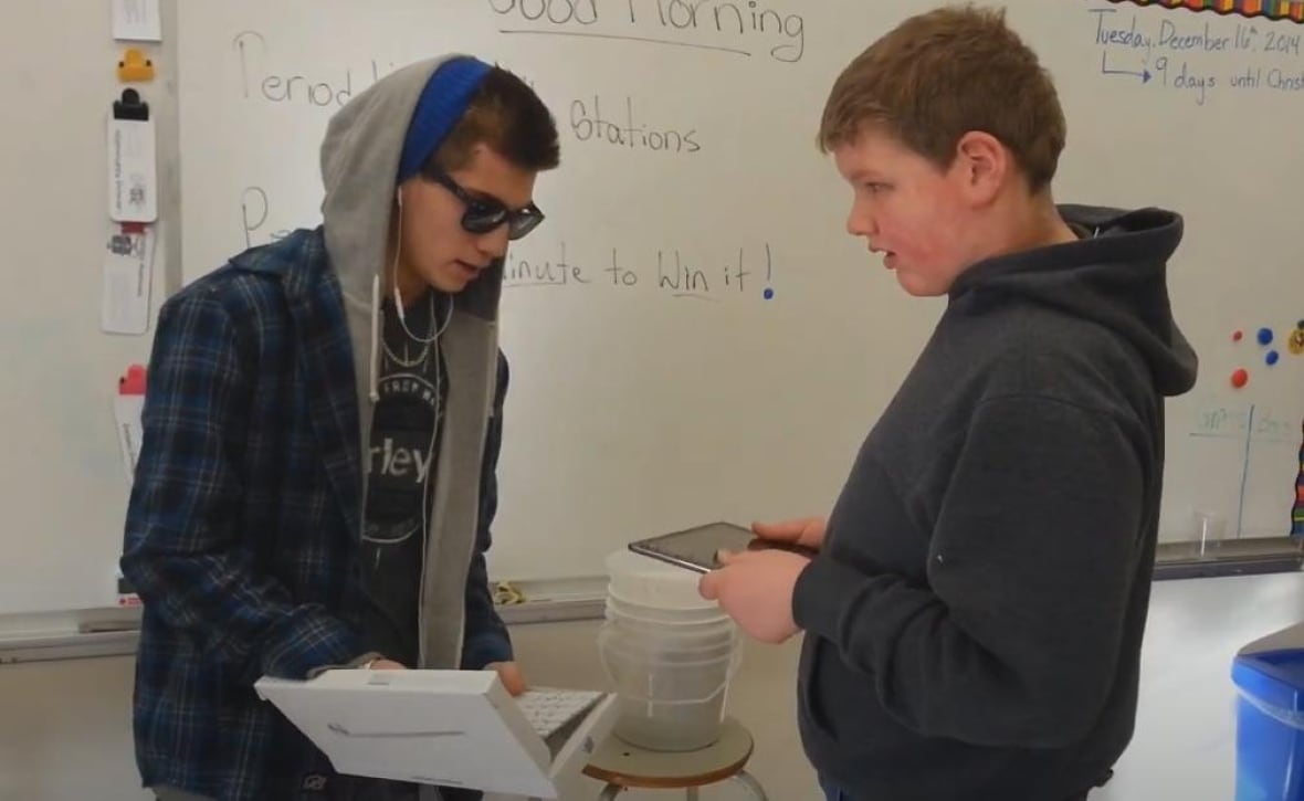 Blind skateboarder fundraises to donate iPads to visually impaired youth