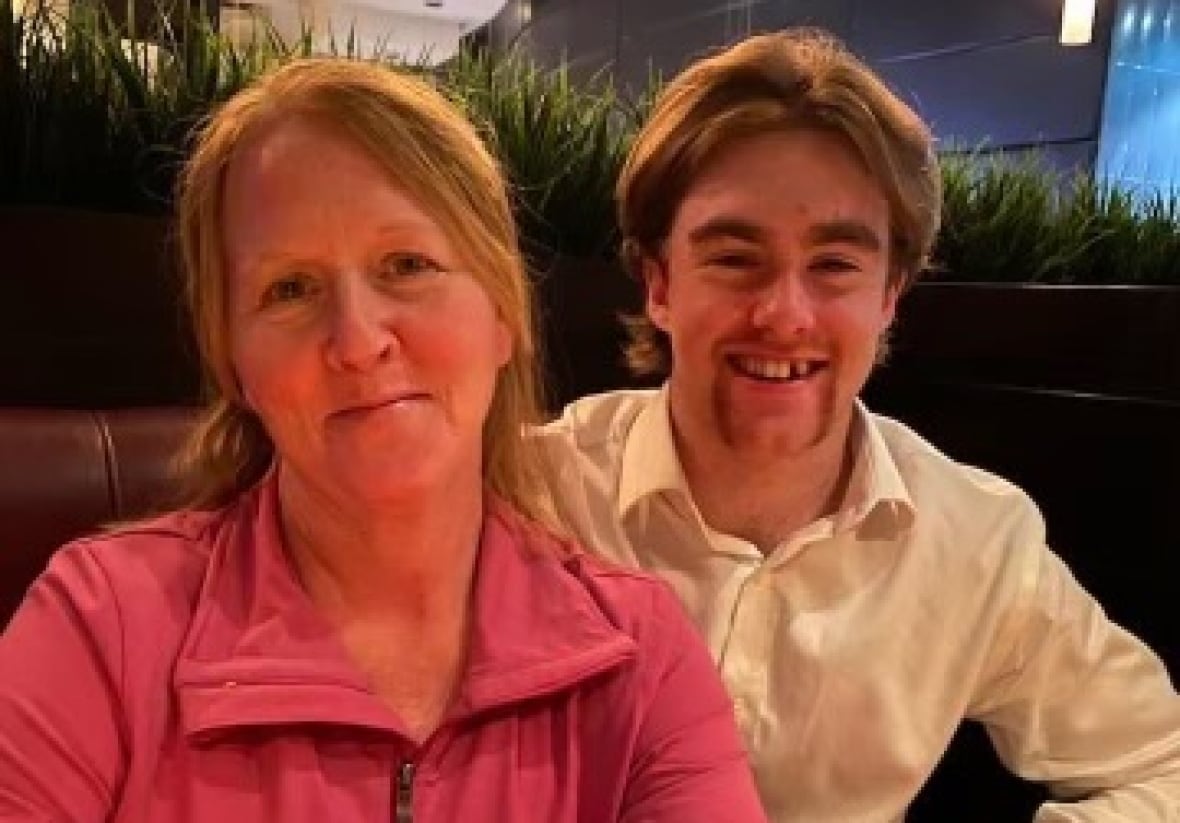 'Feels like my mom was in the building,' says Halifax hockey player who scored again on Fight Cancer Night