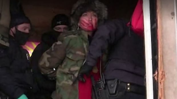 Judge finds RCMP breached Charter rights during arrests at Wet'suwet'en pipeline blockade