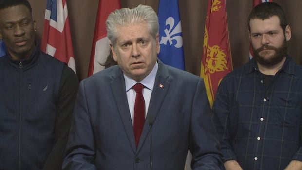 NDP MP joins workers in calling for Amazon boycott after Quebec closures