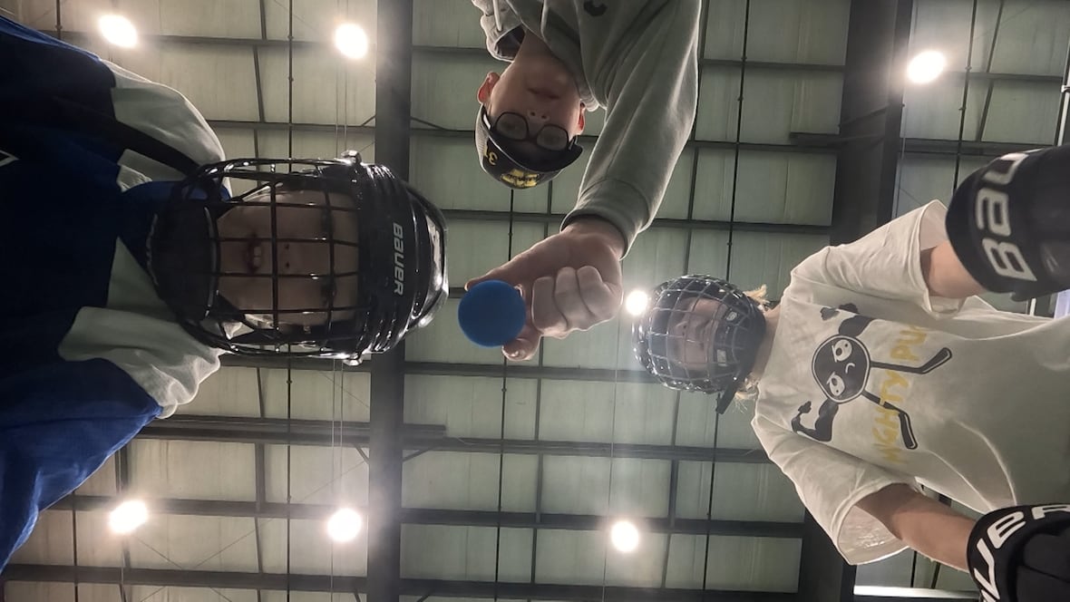 Small sticks, big talk at Sask. mini hockey stick tournament