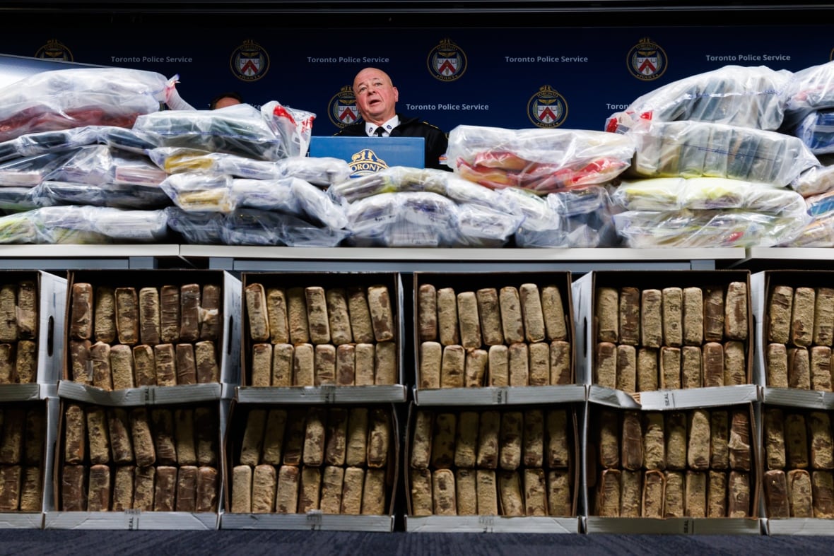 Trump complains about Canada â but new data shows spike in U.S. drugs and guns coming north