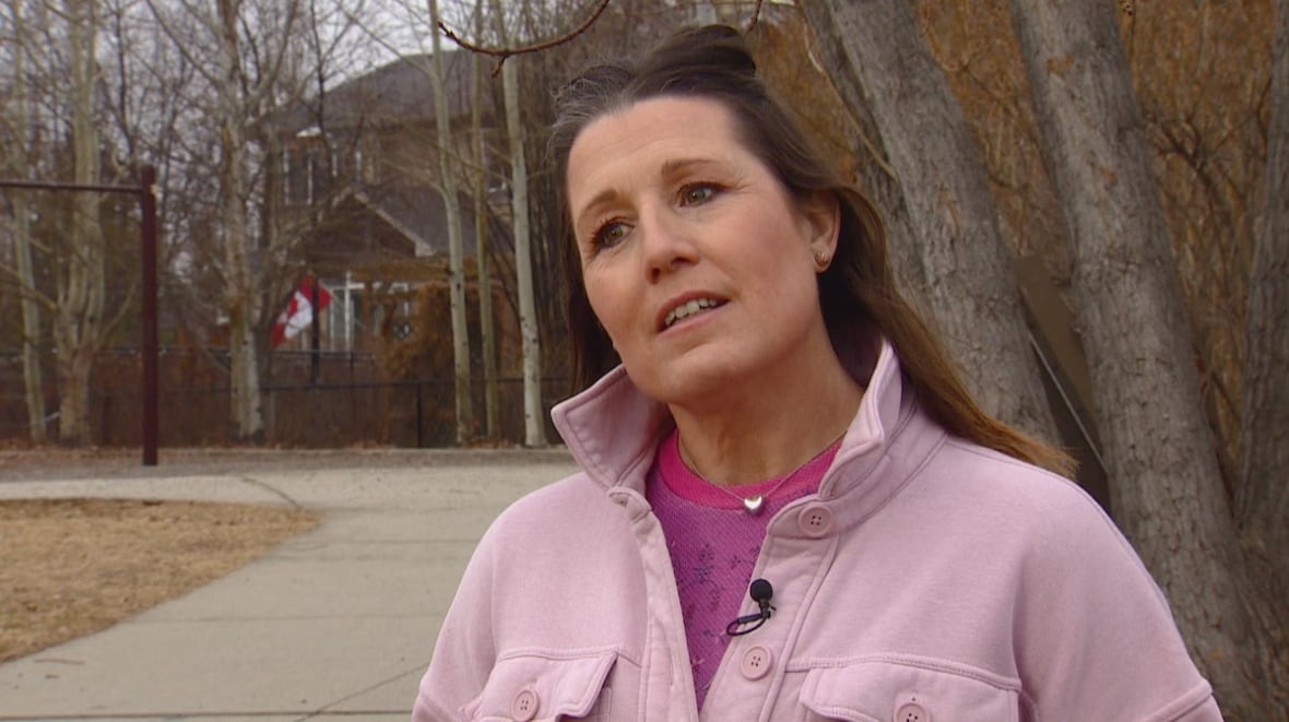 Canadians alarmed by text messages asking their vote preference. Then their postal code. Then their name