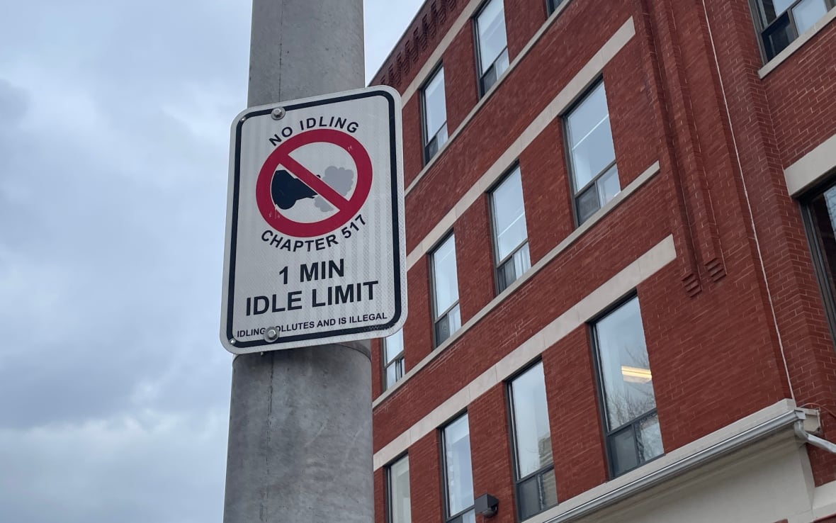 Toronto hasn't ticketed a single driver for idling in the last 5 years. Here's why