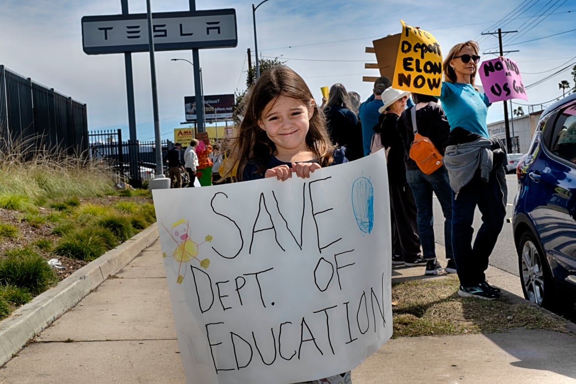 White House sets up battles in Congress, courts by moving to shut Department of Education