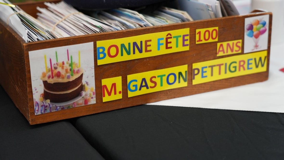 100-year-old WWII veteran who hoped for 100 cards for his birthday receives over 1,700