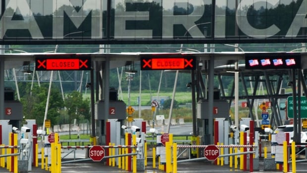 Canada updates travel advice to warn of U.S. border officers' power to search electronic devices