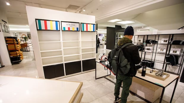 Hudson's Bay workers denied commission pay during liquidation sales