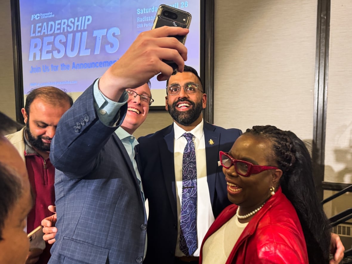 Manitoba Progressive Conservatives choose Obby Khan as new party leader