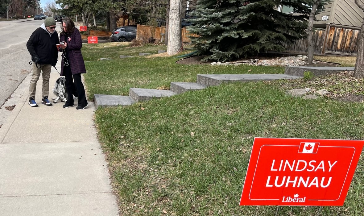 Red ripple in blue Calgary? Liberals eye record gains in Conservative stronghold