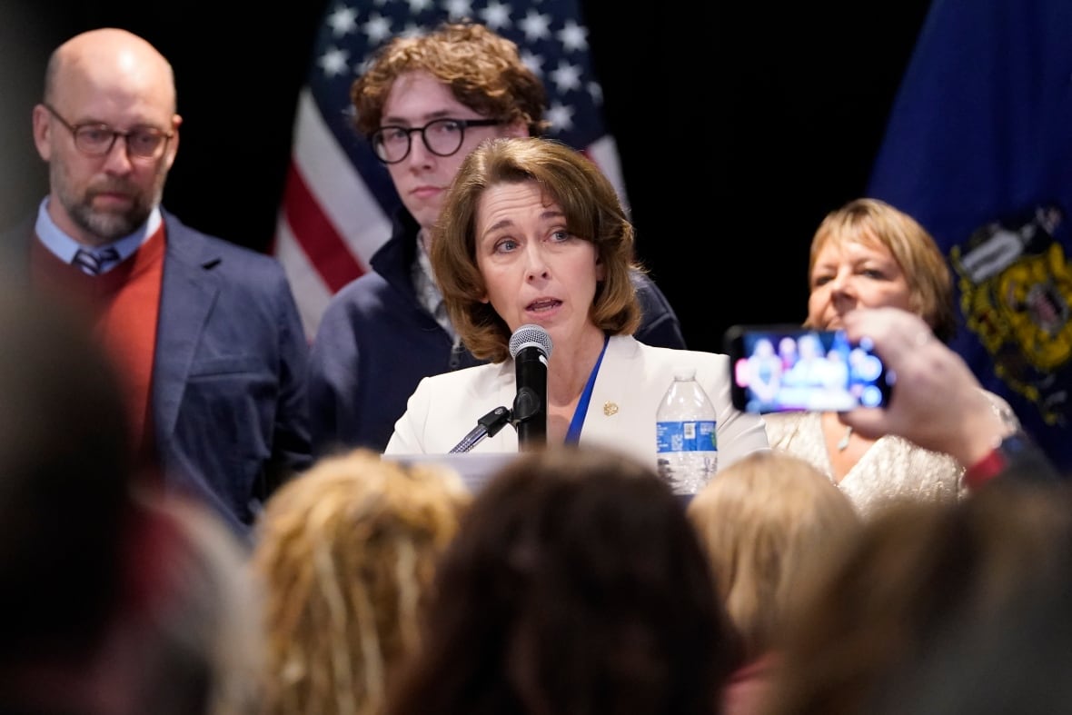 Republicans hold 2 House seats, Democrats win highly coveted Wisconsin Supreme Court seat