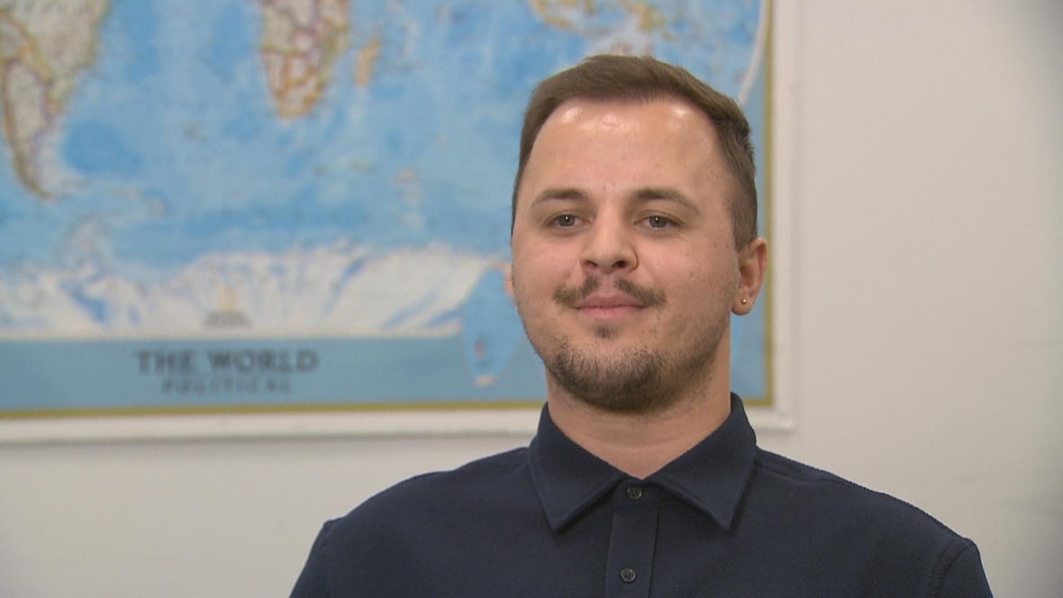 These new Canadians are voting in a federal election for the 1st time â and it's all about Trump