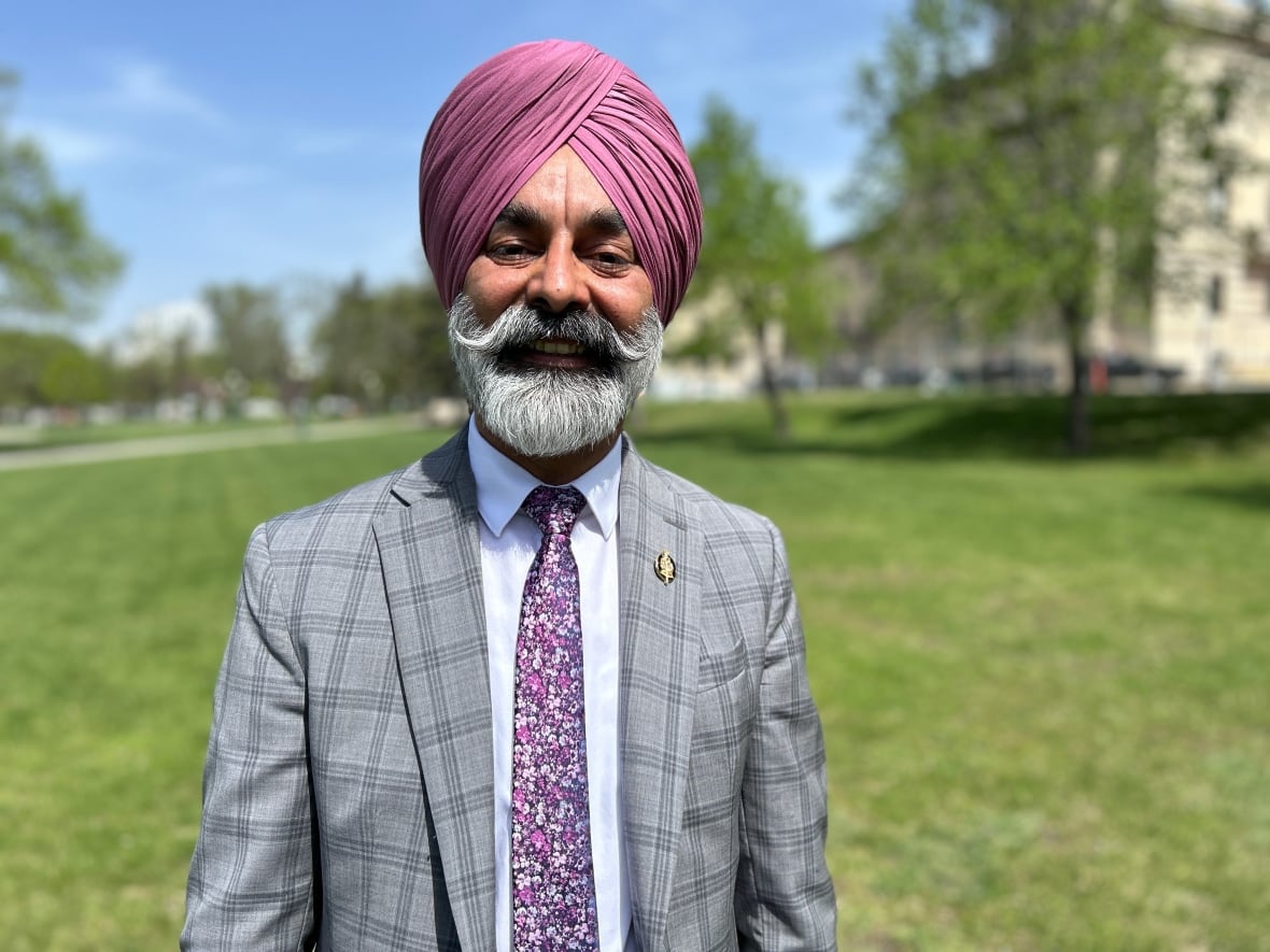 'Definitely my son's voice': Manitoba woman targeted by AI phone scam