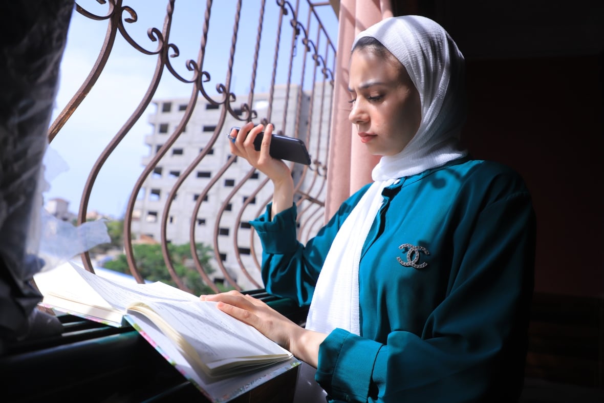 In war-torn Gaza, students strive to study and professors are compelled to teach