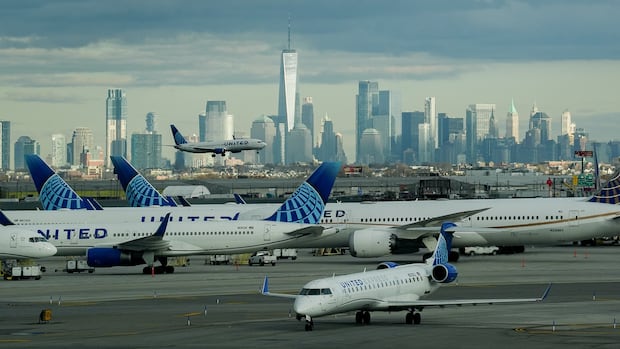 Newark air traffic controllers briefly lose radar for 2nd time in 2 weeks