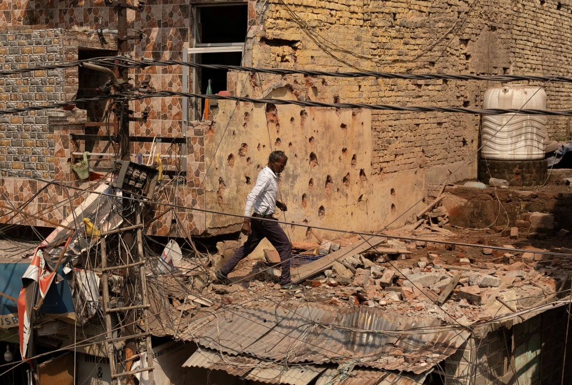 Pakistan, India agree to immediate ceasefire following deadly clashes
