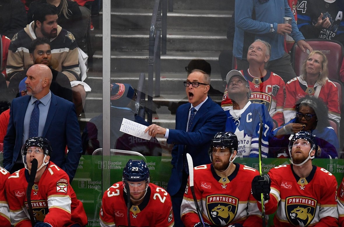 Panthers top Maple Leafs in Game 4 to tie series at 2 games apiece