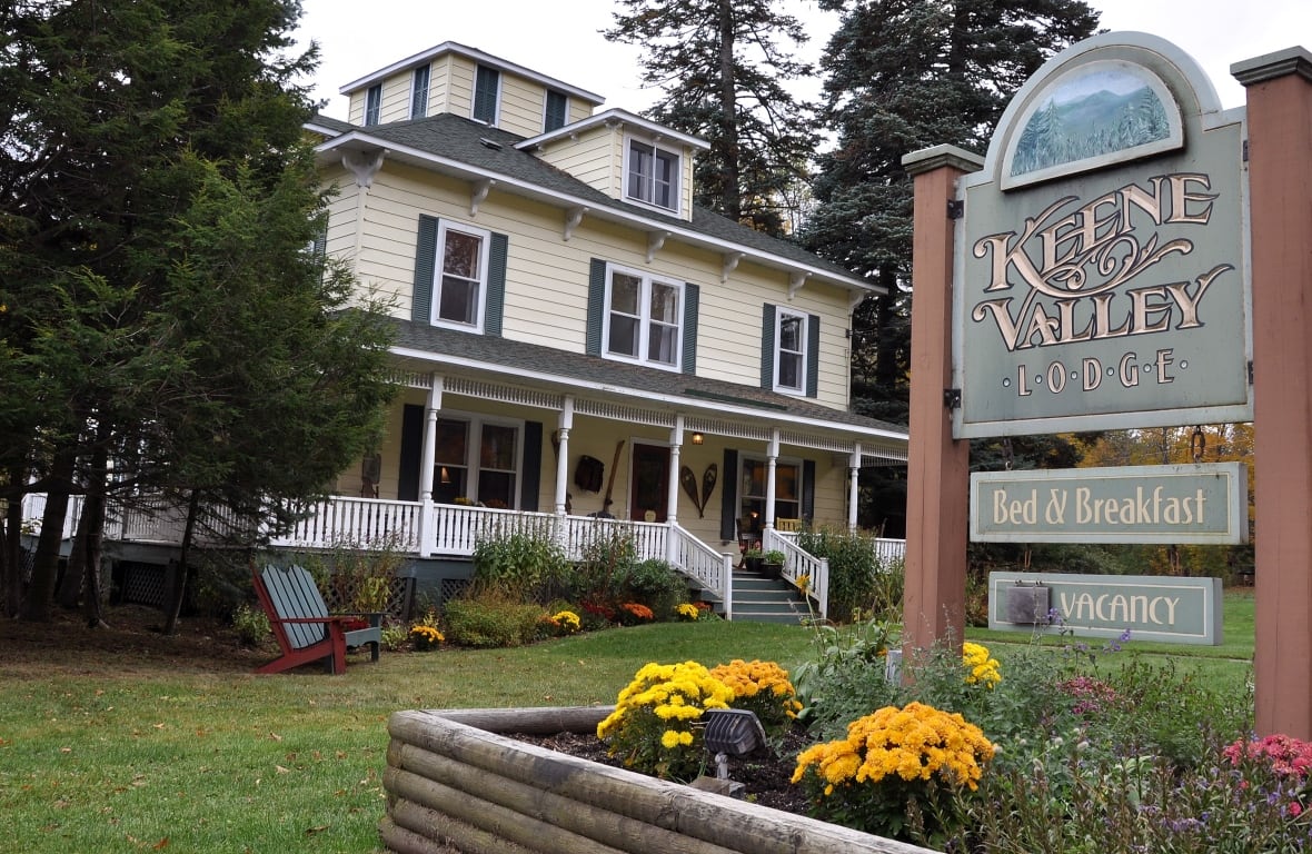Upstate N.Y. tourism operators offering discounts to win back Canadians