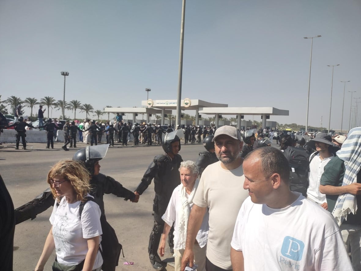Canadian demonstrators held, passports confiscated ahead of planned global march to Egypt-Gaza border