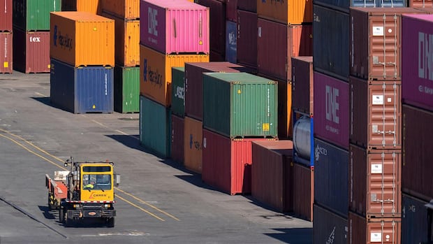 Carney and Trump are holding private talks to drop tariffs