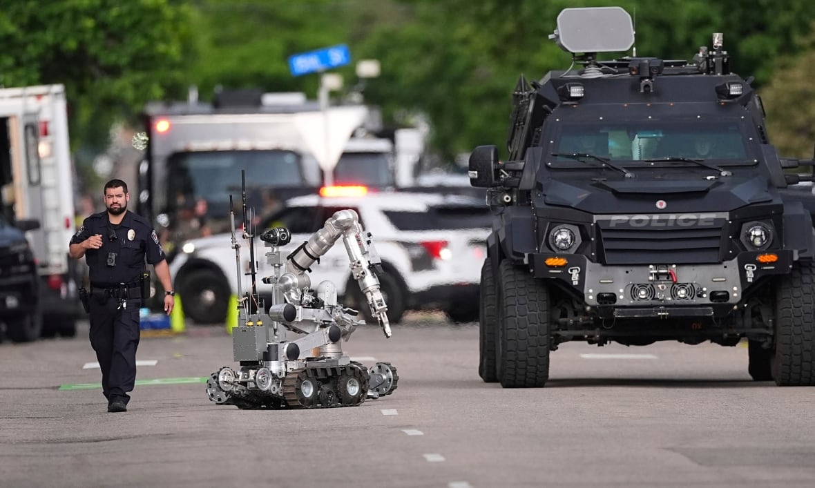 Colorado police say suspect in custody after reports several people were set on fire