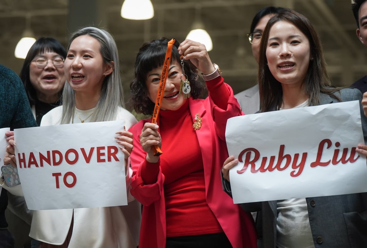 Hudson's Bay landlords don't want Ruby Liu to move in, but B.C. billionaire still has a shot